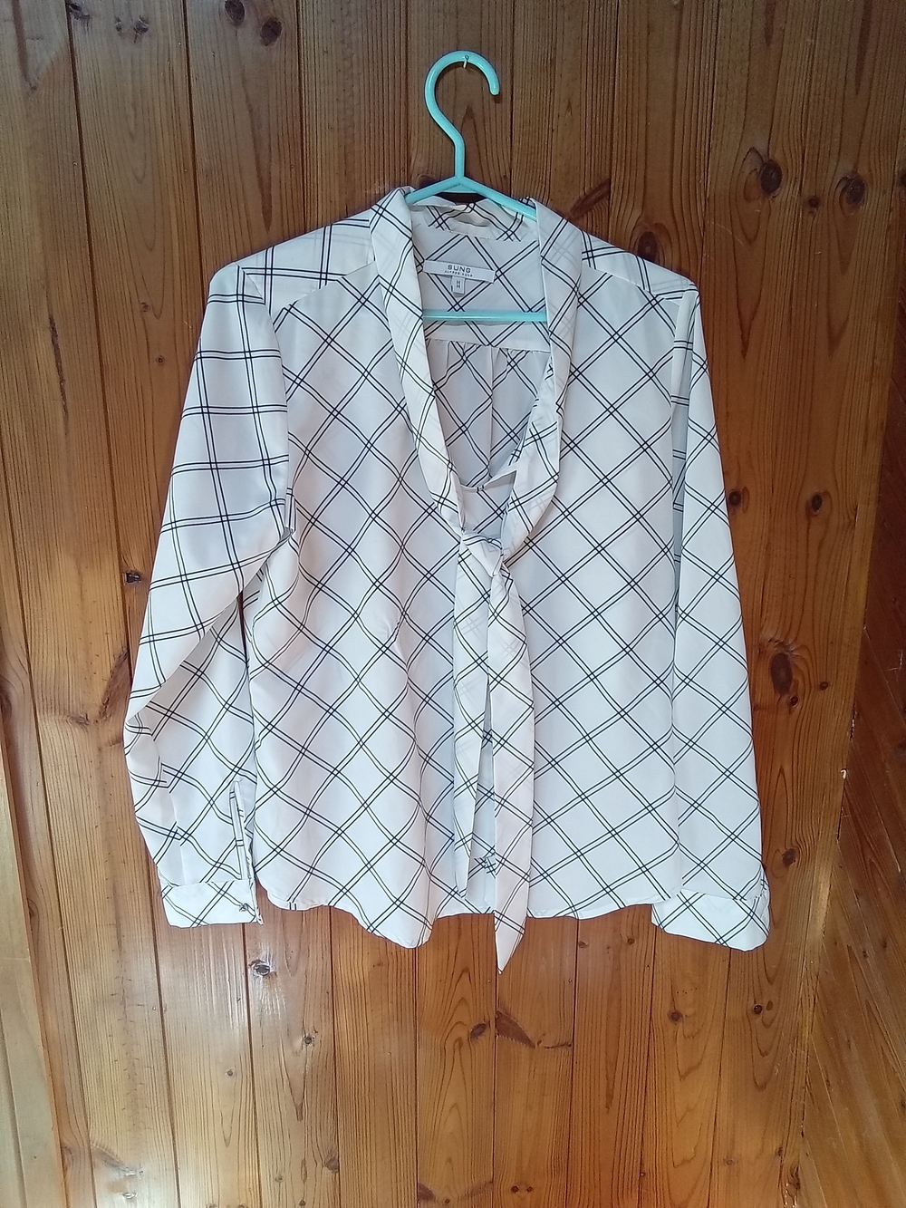 ALFRED SUNG White Plaid Tie-Neck Button Down Blouse